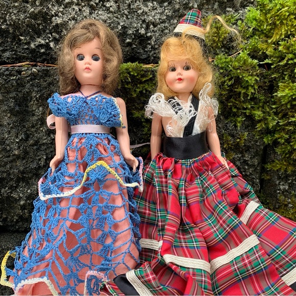 Vintage Art Crafters Mixed Lot Plastic Dolls of World Sleep Eyes MCM 50s 60s - Picture 7 of 9